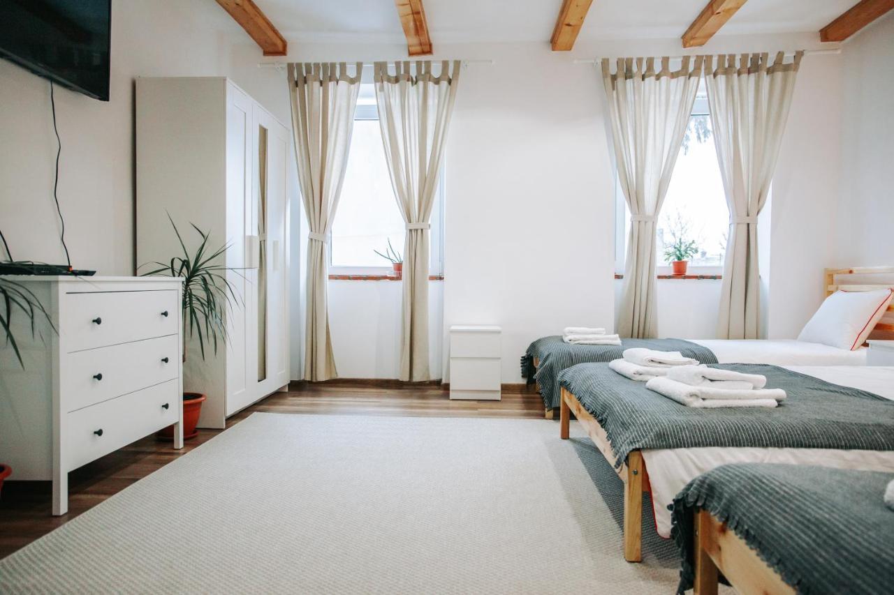 Kali Host Home Away From Home Târgu-Mureş 외부 사진