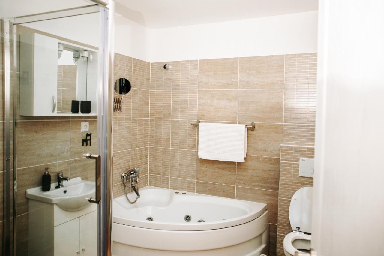 Kali Host Home Away From Home Târgu-Mureş 외부 사진