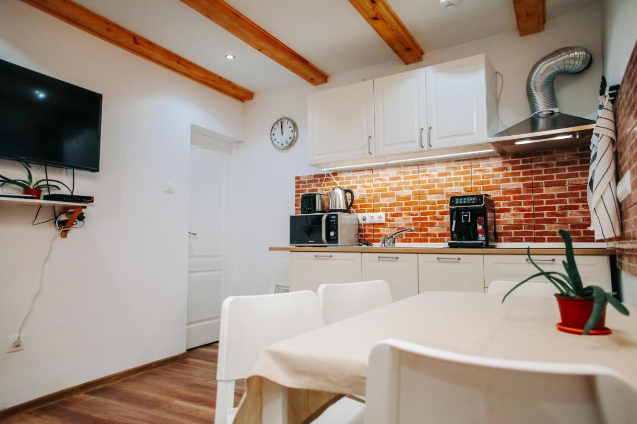 Kali Host Home Away From Home Târgu-Mureş 외부 사진