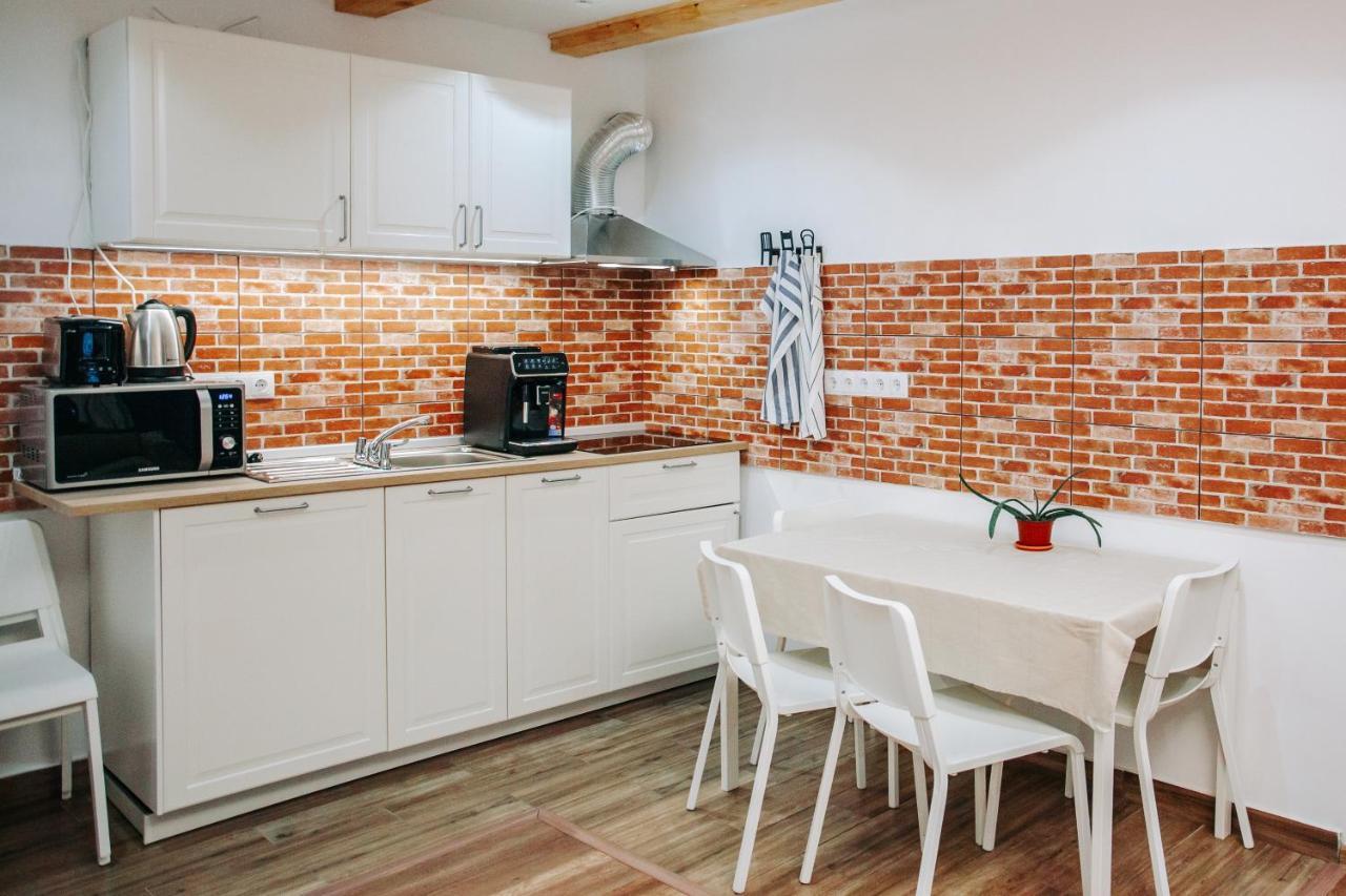 Kali Host Home Away From Home Târgu-Mureş 외부 사진