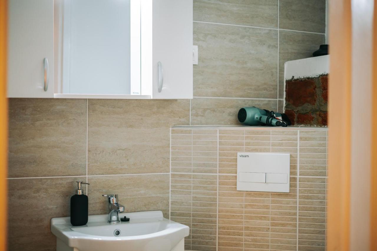 Kali Host Home Away From Home Târgu-Mureş 외부 사진